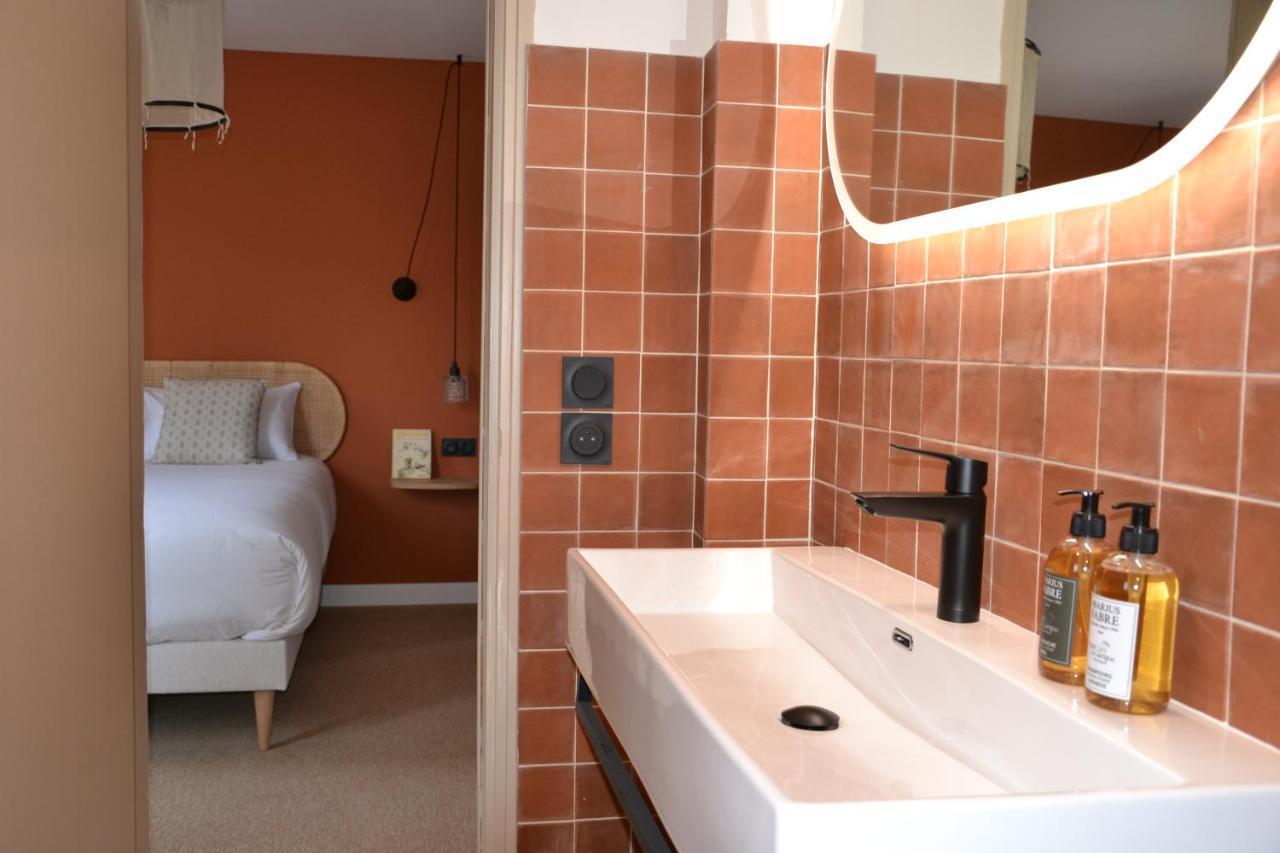 Hotel La Garrigue & Bar Piscine فيناسك المظهر الخارجي الصورة